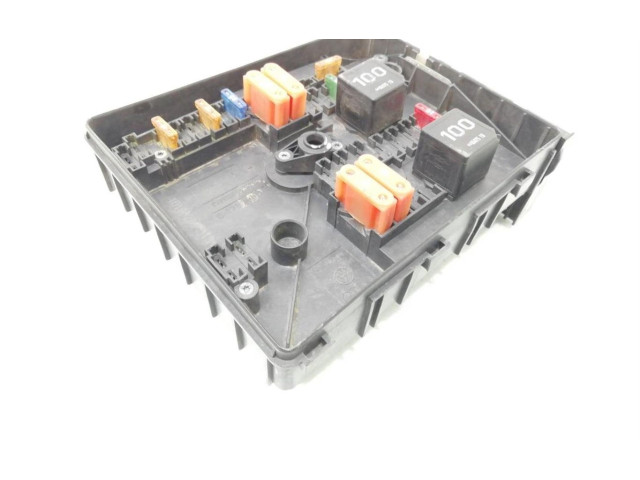 Pojistková skříňka 1K0937125A Volkswagen Caddy