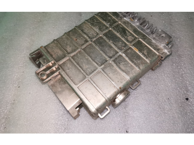 Блок управления двигателя 0285007044, 893907383A   Audi 80 90 B3