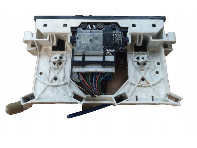 Блок управления климат-контролем MR398658 Mitsubishi Space Wagon