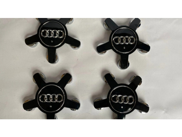 Заводская крышка (крышки) от центрального отверстия колеса