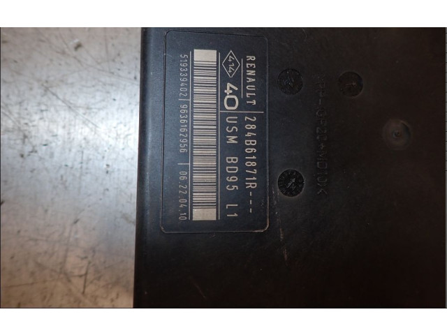 Pojistková skříňka 284B12059R Renault Megane III 2010