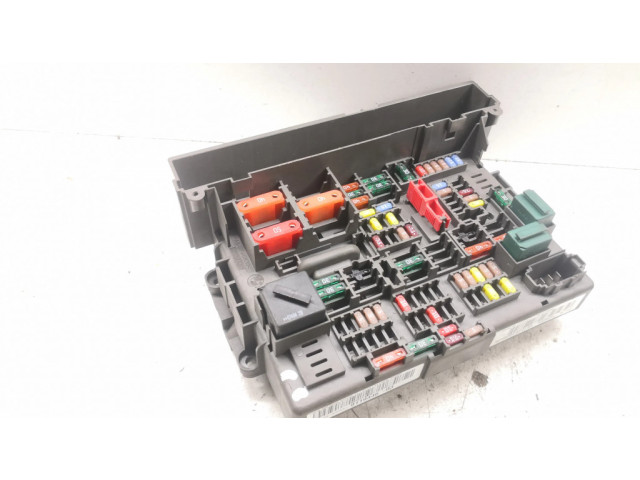 Блок предохранителей 62755721 BMW 1 E81 E87