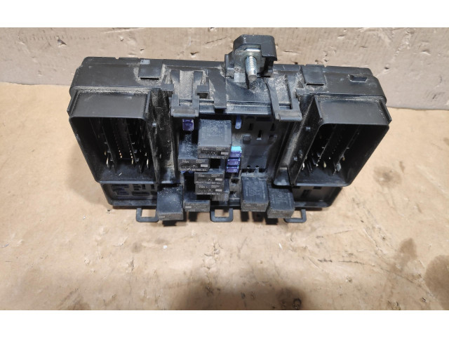 Блок предохранителей GB3T-14D068-KA Ford Ranger