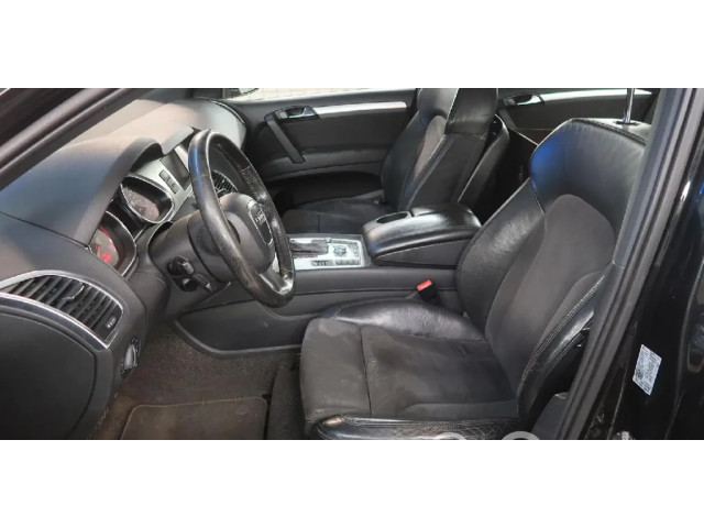 Pojistková skříňka 4l1937503 Audi Q7 4L 2006