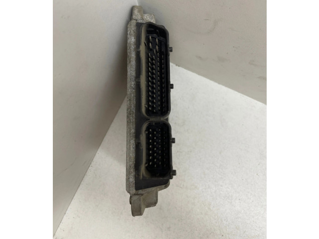 Блок управления двигателя 032906014F, 4FLDTV58 Skoda Octavia Mk1 (1U)