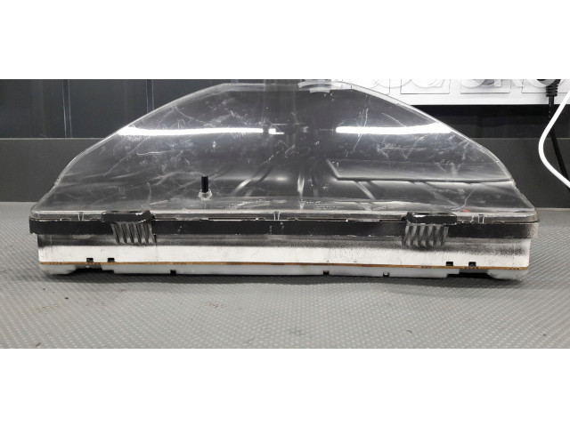 Панель приборов GE6WD Mazda 626