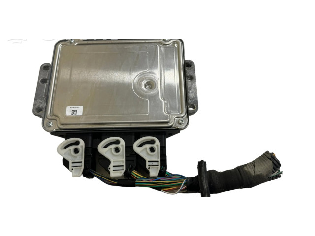 Řídící jednotka 8M5112A650LG, 0281011701   Ford Focus 2007