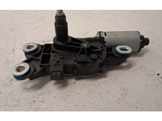 Моторчик заднего дворника 31290787    Volvo V70