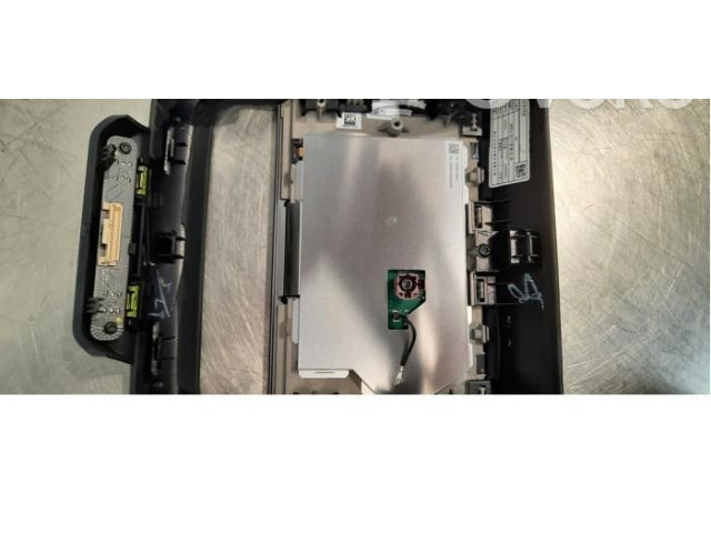 Дисплей    187593100D   Tesla Model 3