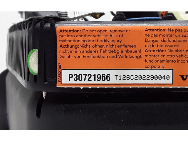 Подушка безопасности водителя P30721966 Volvo V70