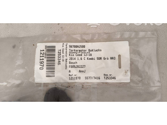 Моторчик заднего дворника 98700a2500    KIA Ceed