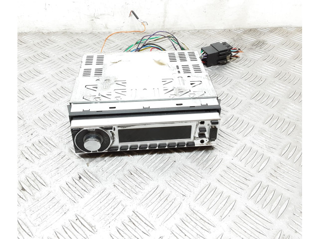 Радио/ проигрыватель CD/DVD / навигация