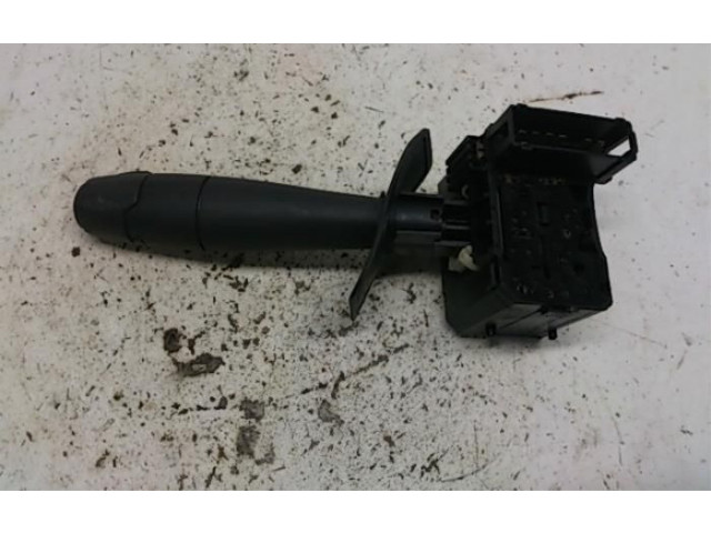 Переключатель дворников 8200792587, 901057668 Dacia Logan I