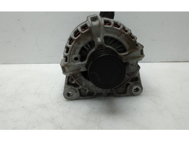 Генератор 231002175r Dacia Sandero