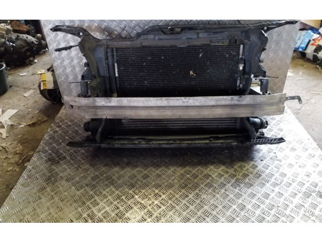 Комплект радиатора 8K0121251R, 8K0260401AE Audi Q5 SQ5