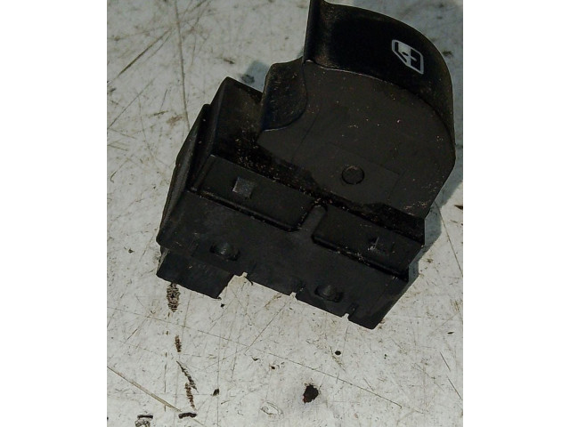 Подушка безопасности в сиденье    Fiat 500L