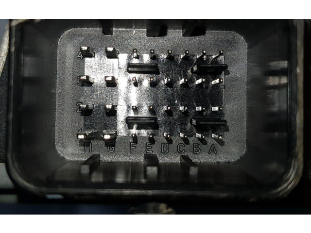 Блок управления двигателя 8201117953 Dacia Sandero