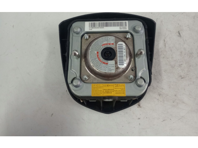 Подушка безопасности водителя 631159969 Chevrolet Spark