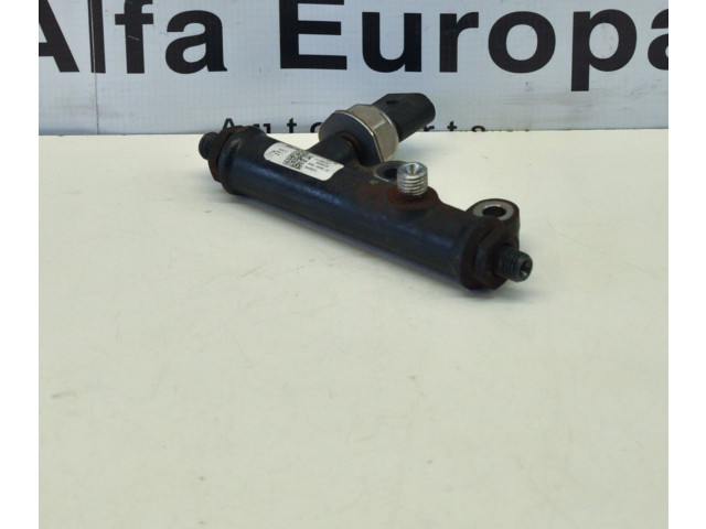 Топливная рампа 4R8Q9CD66AE Jaguar XF X250 для двигателя AJD