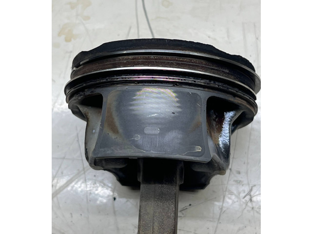  Поршень с шатуном  0822LB  Volvo XC90  