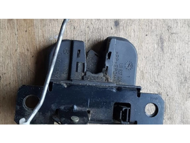 Замок задней крышки