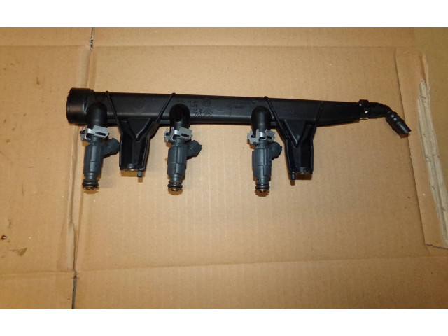 Топливная рампа 9676020480   Peugeot 2008 I   для двигателя HMZ