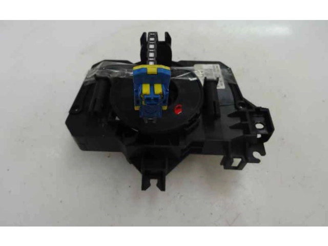 Подушка безопасности водителя 255675128R   Dacia Duster