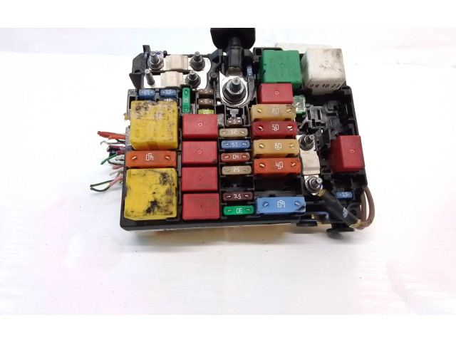 Блок предохранителей 9804848580   Peugeot Expert    