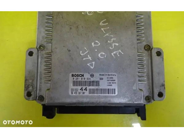 Блок управления двигателя 0281010934   Fiat Ulysse