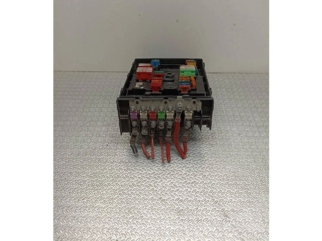 Блок предохранителей 1K0937125A   Audi A3 S3 8P    