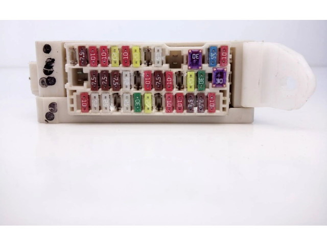 Pojistková skříňka Řídící jednotka BSM 8273060180, 8922160410 Toyota Land Cruiser (J150) 2015