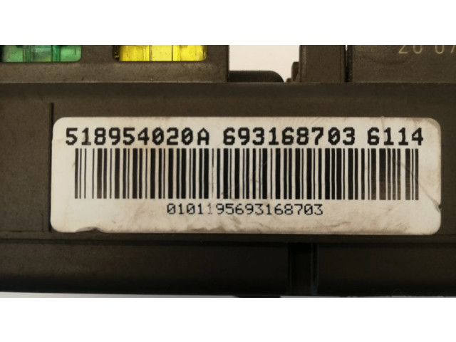 Pojistková skříňka 518954020A BMW X5 E70 2008