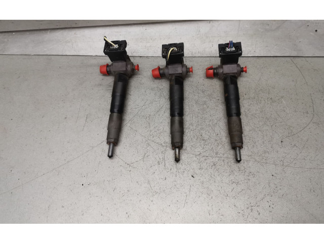 Vstřikovač 16613AA040 Subaru Outback (BS)