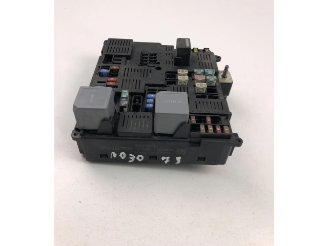 Блок предохранителей  31473771   Volvo XC90    