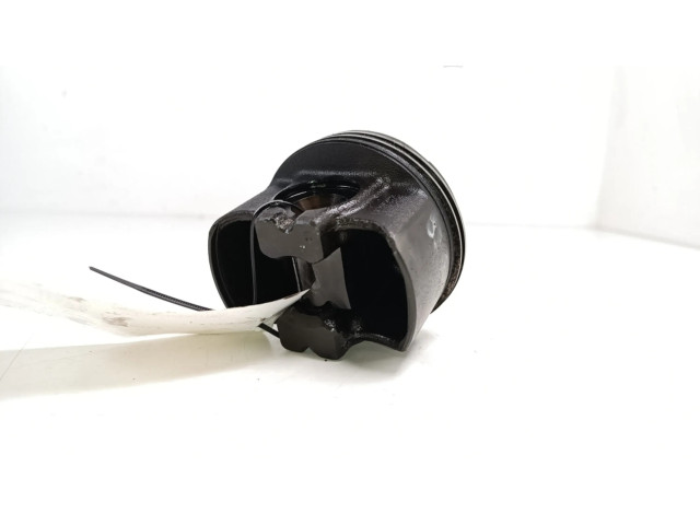  Поршень с шатуном 654.920 A6540300517  Mercedes-Benz E W213 для дизельного двигателя 2.0