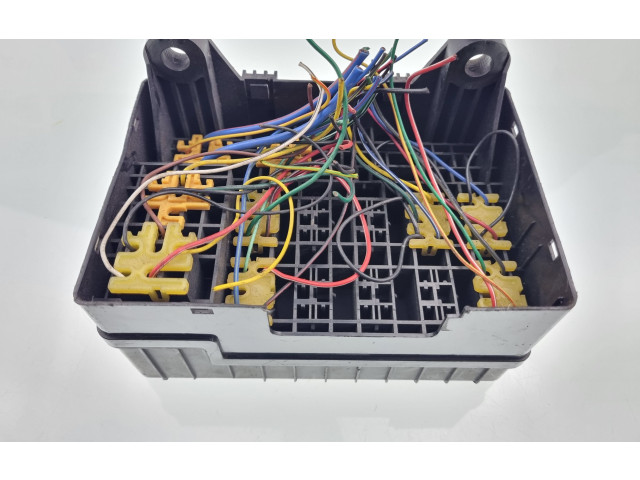 Блок предохранителей 8220108024, 08E4059 SsangYong Rexton