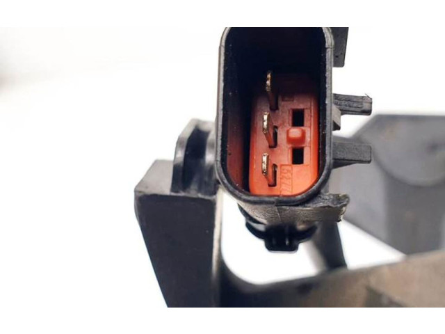 Вентилятор радиатора     52404763    Jeep Cherokee III KJ 