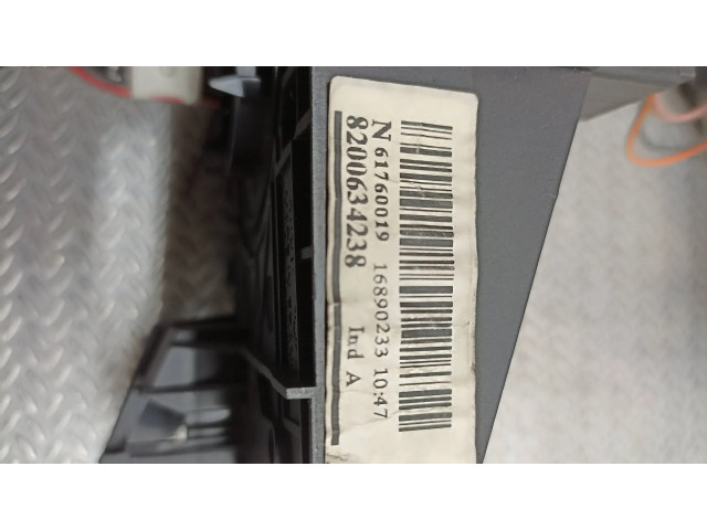 Ручка стеклоочистителей 8200634238, 61760019 Renault Clio III