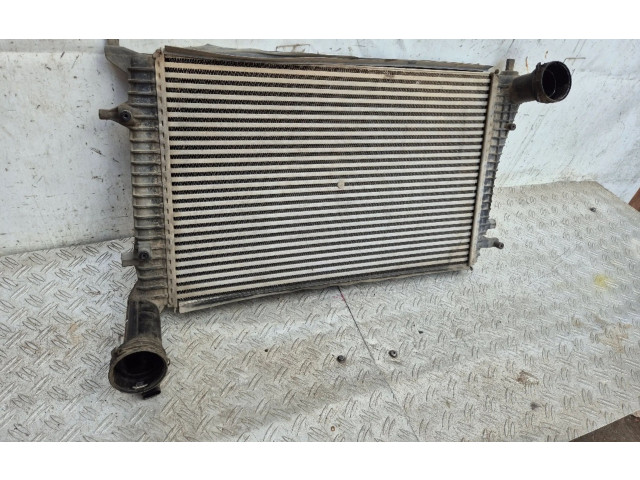 Интеркулер 1K0145803F Volkswagen Caddy