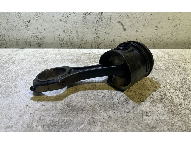 Píst Mercedes-Benz E W212