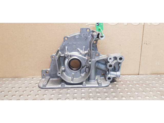 Масляный насос 04C115105C Skoda Fabia Mk3 (NJ)