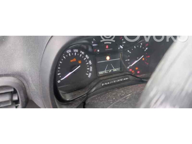 Přístrojová deska Citroen Berlingo 2019 9822007380