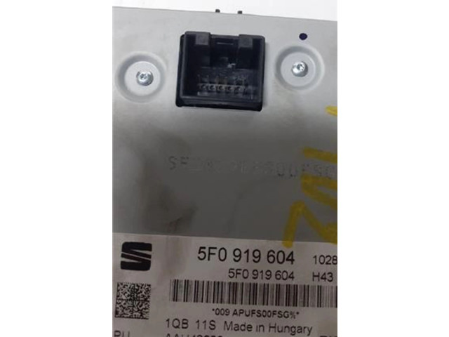 Дисплей    5F0919604   Seat Ibiza IV (6J,6P)