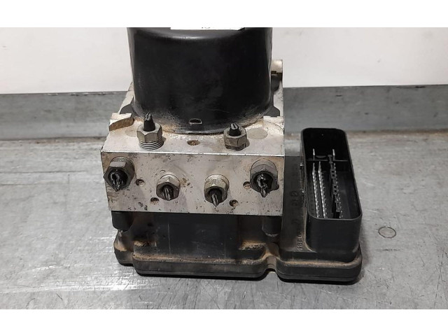 Блок АБС BV612C405AG   Ford  Focus  2010-2017 года