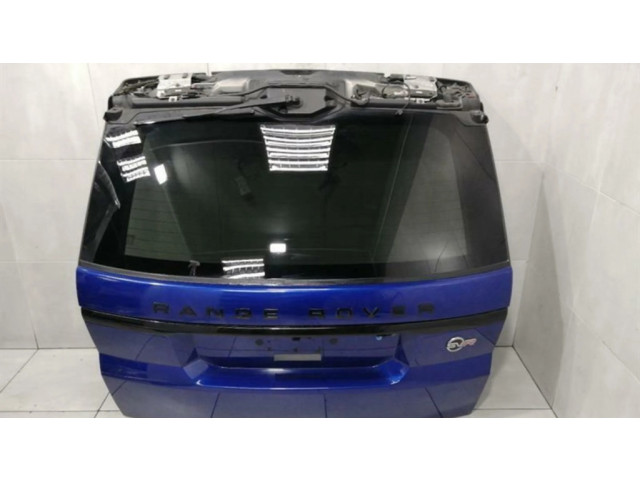 Задняя крышка (багажника)