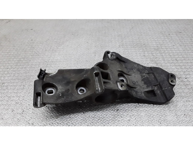 Кронштейн генератора