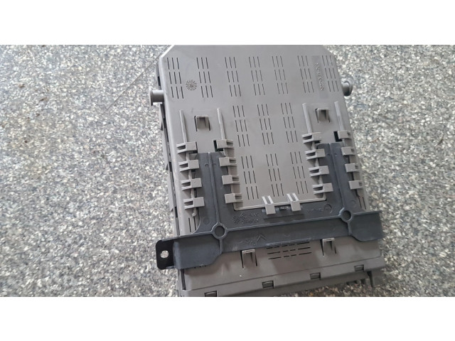 Блок предохранителей 9641958680 Peugeot 607