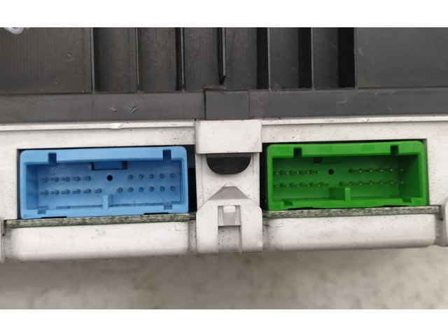 Přístrojová deska Honda Civic 2002 HR0291008