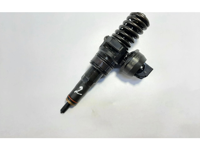 Форсунка 038130073BN    Volkswagen Golf Plus  BLS 