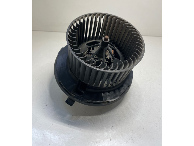 Вентилятор печки 1K1819015 Volkswagen Jetta V